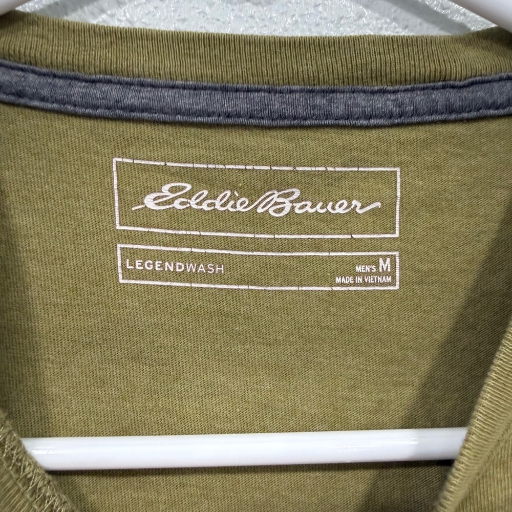 Eddie Bauer Legendwash Men Medium Olive Green Short Sleeve Pocket T-Shirt Cotton - Picture 4 of 8